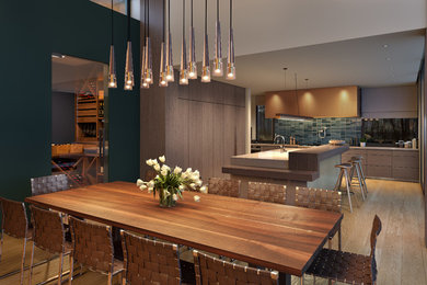 Kitchen - modern kitchen idea in San Francisco