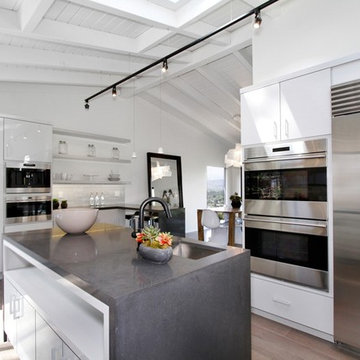 Studio City Acrylic Laminate High Gloss kitchen
