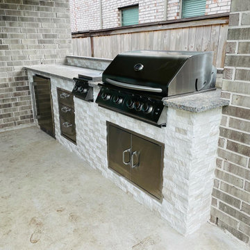 Outdoor Kitchen