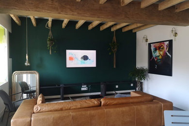 Cette photo montre un salon moderne.