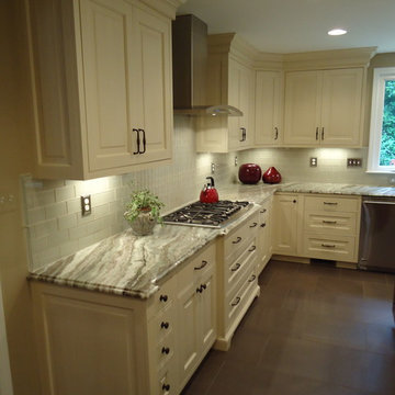 Huge Family Kitchen!