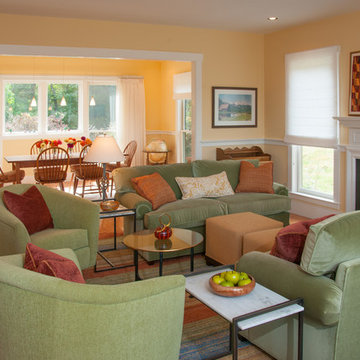 Nature loving Living room and dining room