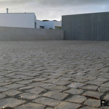PR.0017.331.Portuguese Cobblestone Outside Unifamiliar Vivenda