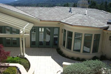 Inspiration for a contemporary patio remodel in San Francisco