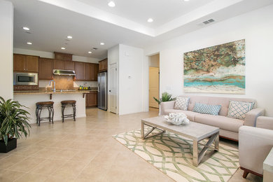 Example of a trendy living room design in Orange County