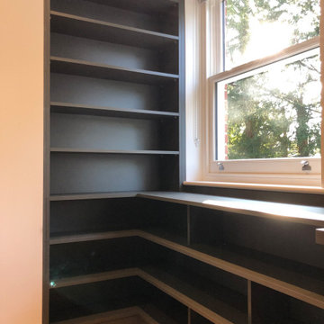 Luxury Custom Walk-In Wardrobe with LED Lighting – London N21