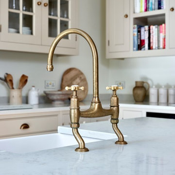 Stamford Brook Traditional Shaker Kitchen