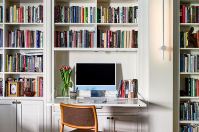 Example of a classic home office design in DC Metro