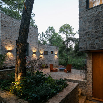 EC HOUSE