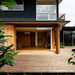 他の地域の大きい和風のおしゃれな裏庭のデッキ (日よけなし) の写真