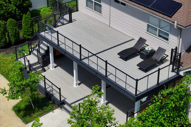 Example of a minimalist deck design