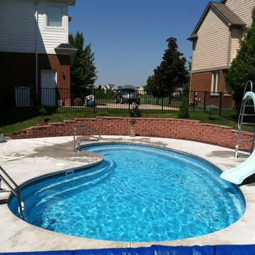 Leading Edge - Crystal Bay Swimming Pool