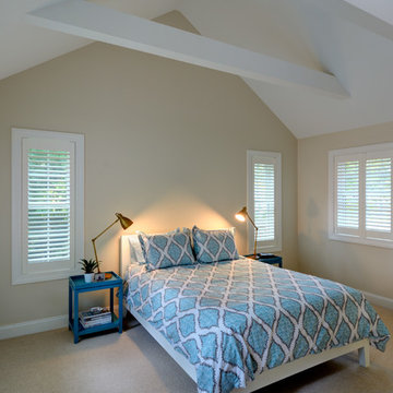 Guest suite - cathedral ceiling, exposed collar ties