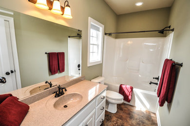 Example of a classic bathroom design in Nashville