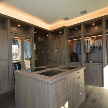 Davis Island Gentleman's Dressing Room