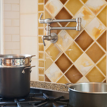 Leschi Contemporary Kitchen