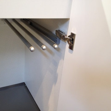 Poggenpohl Interior Pullout Towel Rack