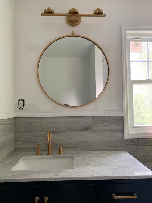 Bathroom Vanity Light And Mirror Not Center, How To Install A Vanity Light Off Center