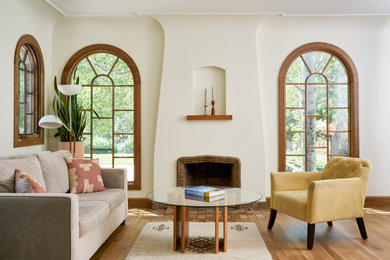 Example of a transitional living room design in Salt Lake City
