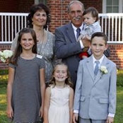 Laura Manos's photo