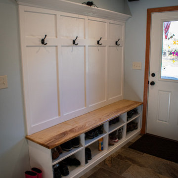 Wrentham Garage, Mudroom, Master suitemud