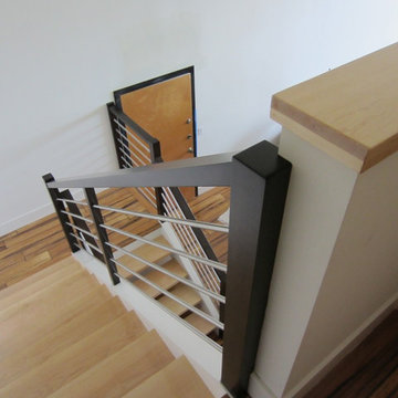"Modern" horizontal stainless steel