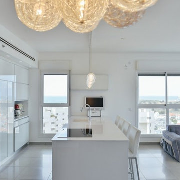 Extra Long Modern Kitchen Island Multi Pendant Lighting.