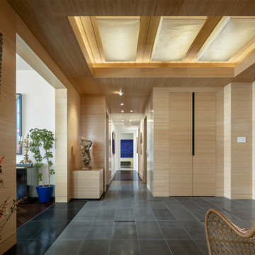 Four Seasons Residence high-rise condo - TIMELESS ELEGANCE, CONTEMPORARY LUXURY