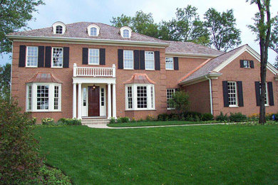 Elegant exterior home photo in Chicago