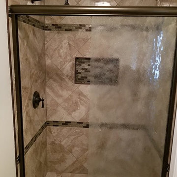 Carmi, IL Bathroom