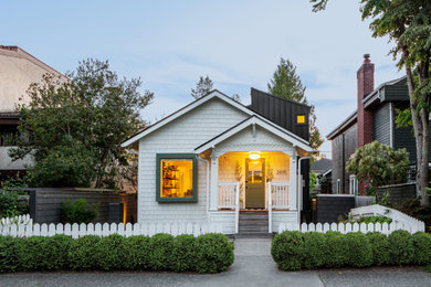 Elegant exterior home photo in Seattle