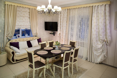 Elegant dining room photo in Moscow