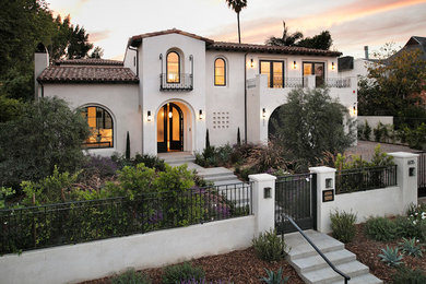 Inspiration for a transitional home design remodel in Los Angeles