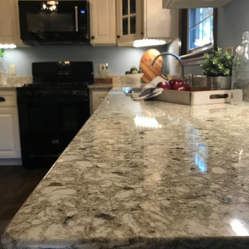 Shoreline Quartz countertops in White Cap