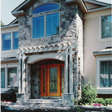 Wood Pergola add focus to the Entrance.