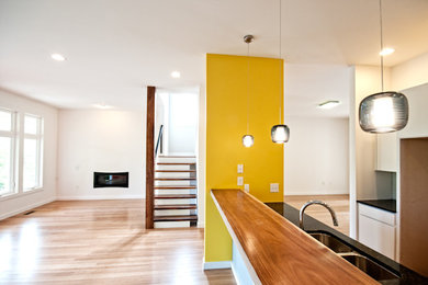 Inspiration for a modern kitchen remodel in Raleigh