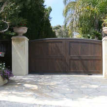 Driveway gates