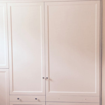 Various built-in desks and entertainment centers
