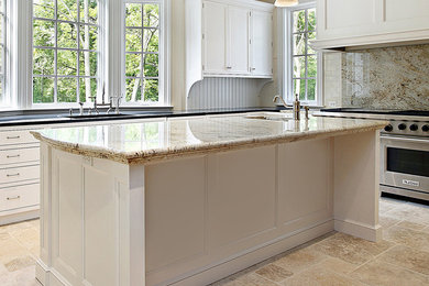 Inspiration for a timeless kitchen remodel in Toronto
