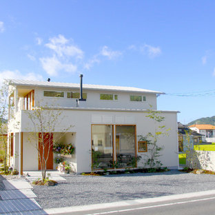 大阪の北欧スタイルのおしゃれな家の外観の写真