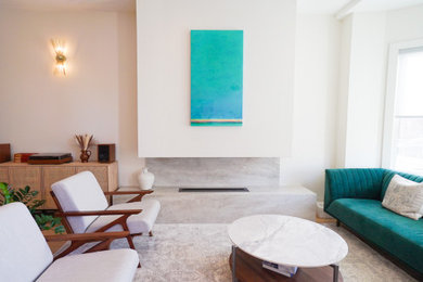 Minimalist living room photo in Toronto