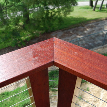 Calabasas Mangaris and cable railing deck