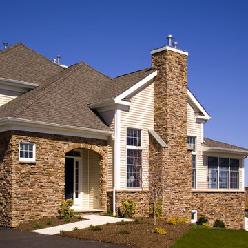 Lauder Model Exterior