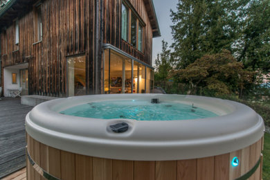Inspiration for a transitional patio remodel in Grand Rapids