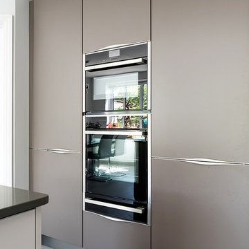 Smart Tri-Tone Design