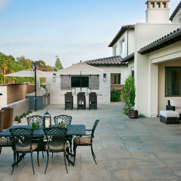 Carmel Valley: Modern Indoor-Outdoor Elegance