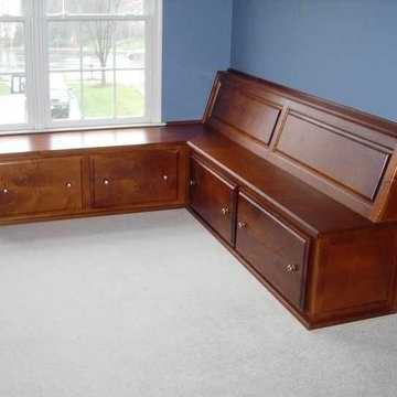 Maple built-in furniture