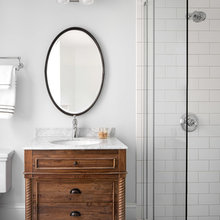 Kelly bathroom