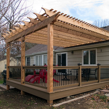 Boothe - Cedar Pergola over composite deck