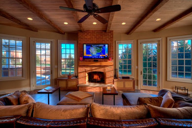 Family room - contemporary family room idea in Columbus